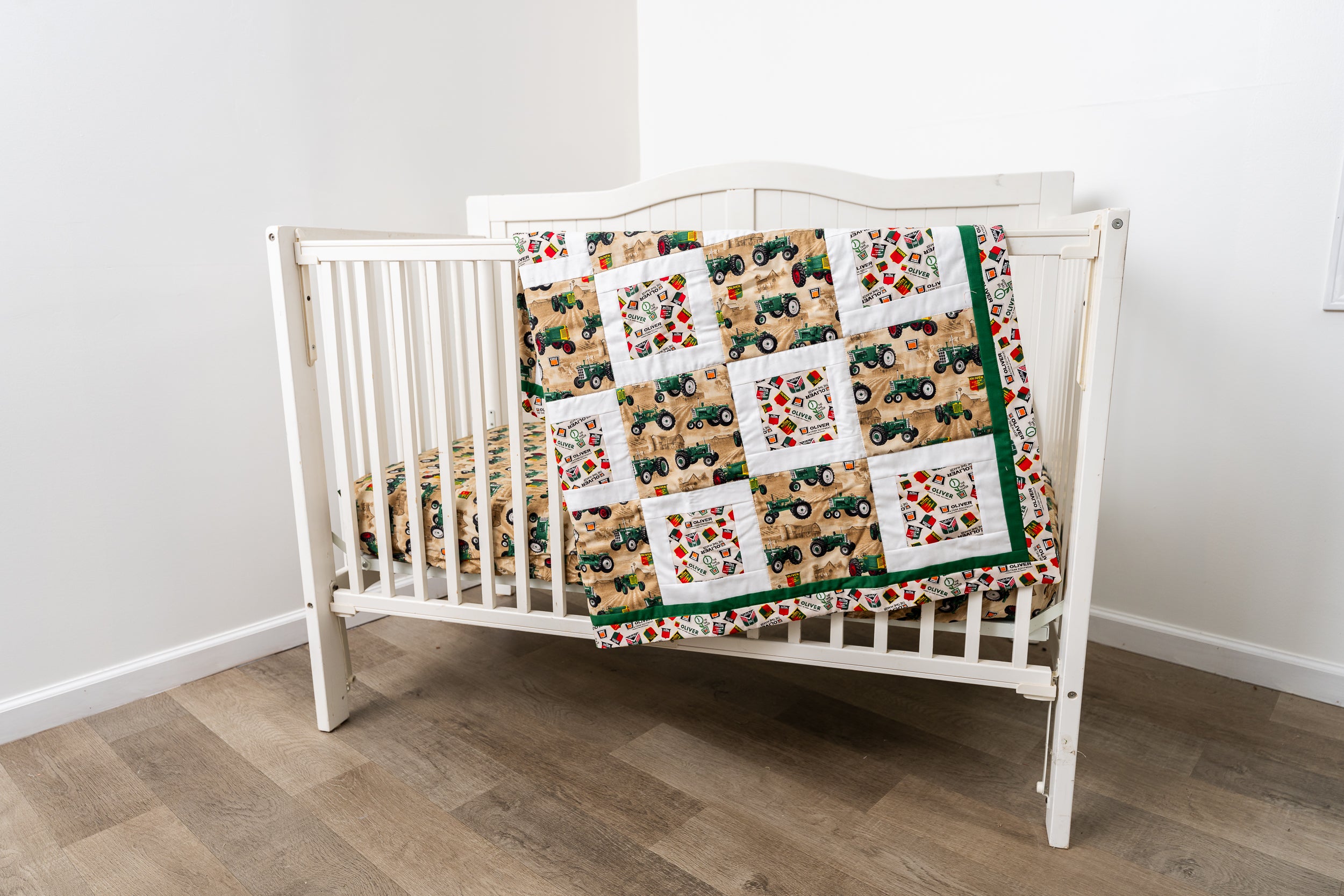 Oliver Tractor Nursery Set, Tan
