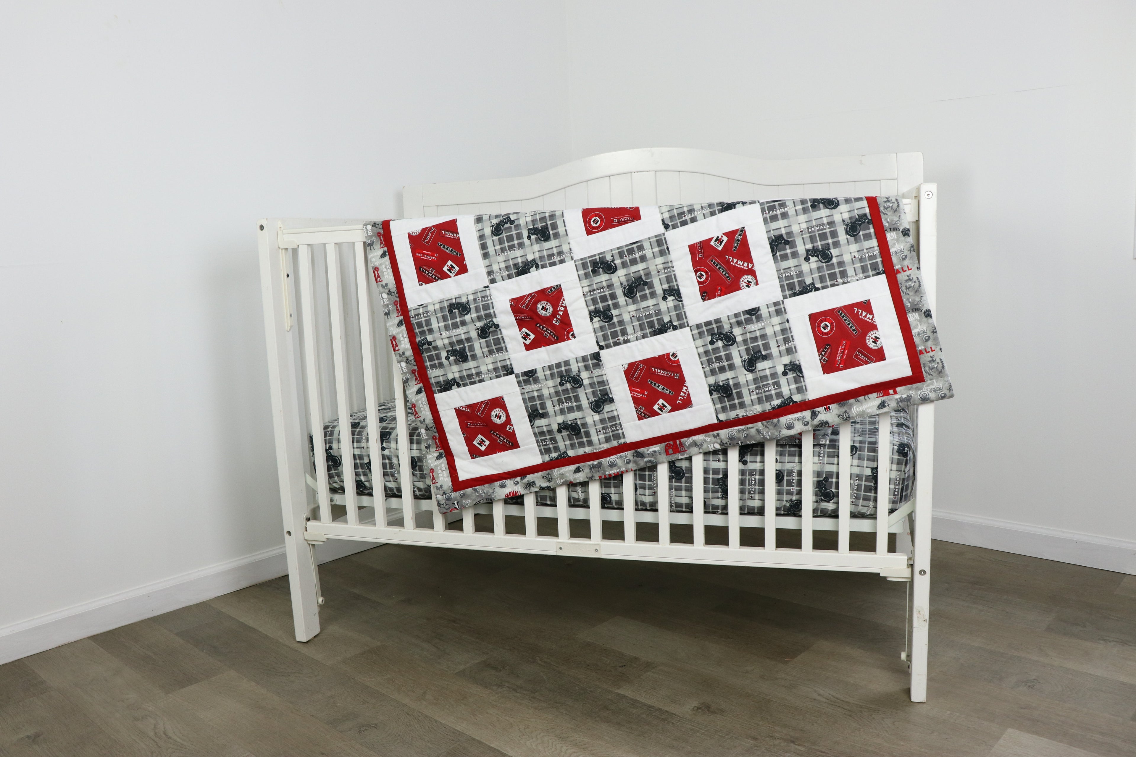 IH Farmall Tractor Nursery Set, Red and Gray: Quilt and Sheet